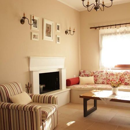 *Villa Pap-Live The Greek Hospitality In A Village* Nea Sampsounta Εξωτερικό φωτογραφία