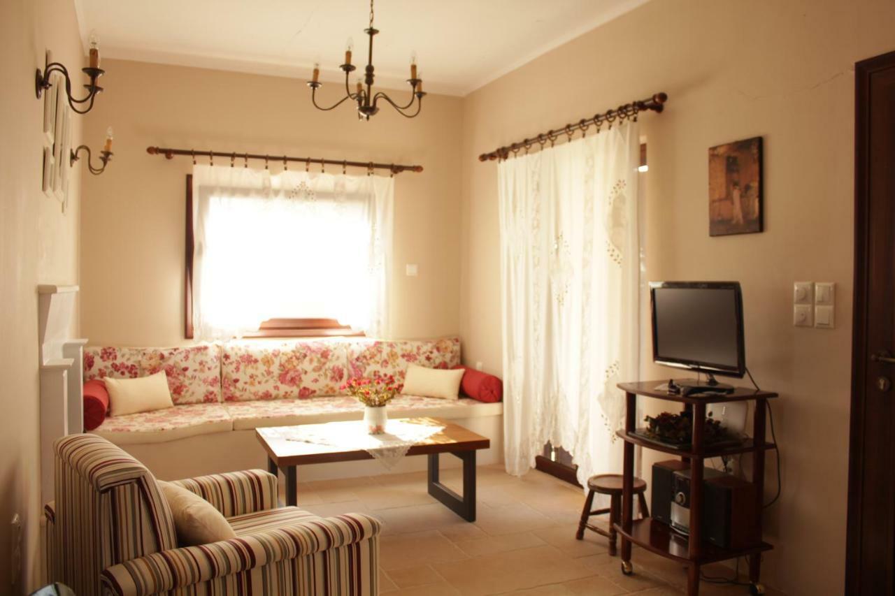 *Villa Pap-Live The Greek Hospitality In A Village* Nea Sampsounta Εξωτερικό φωτογραφία
